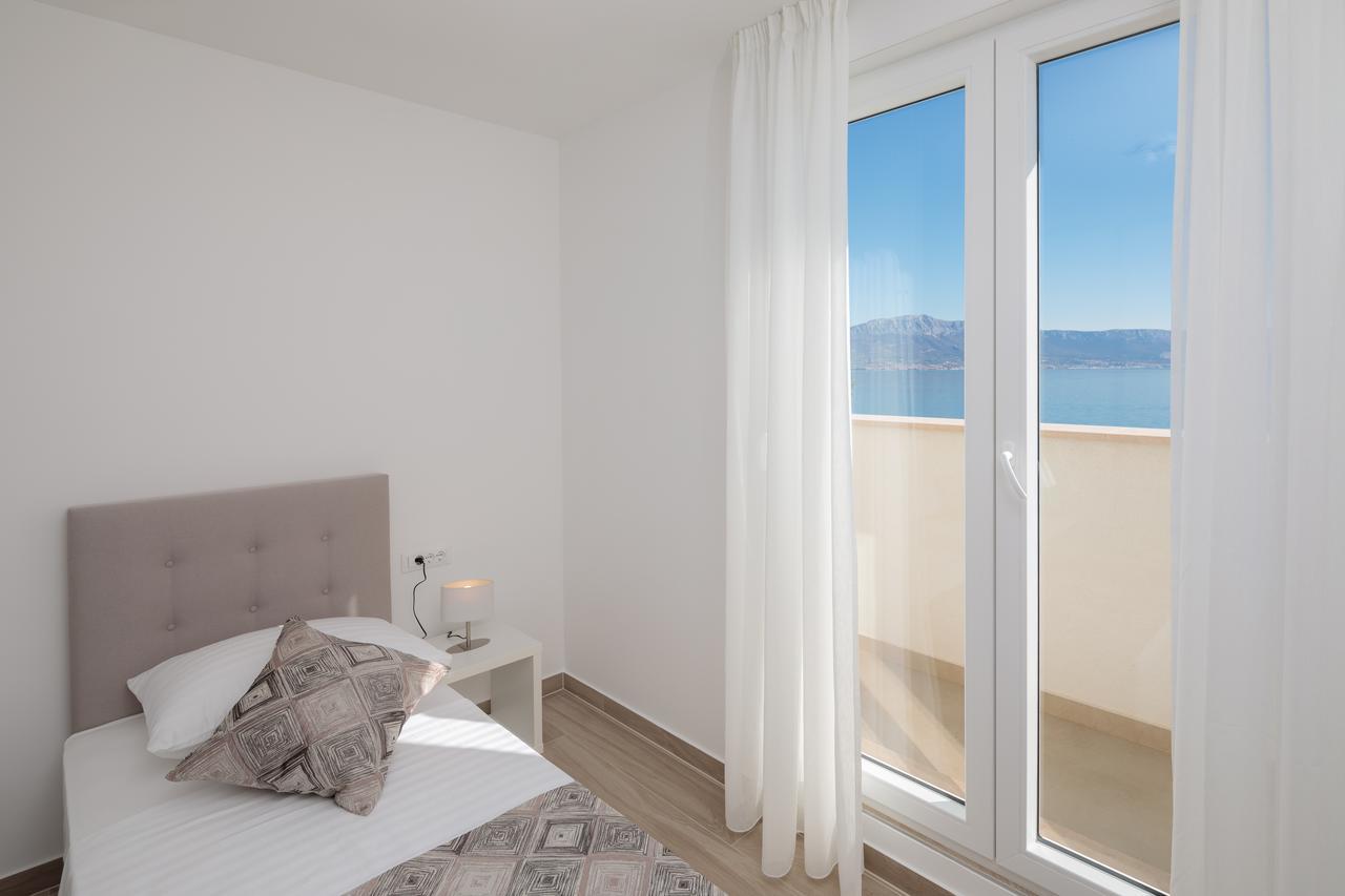 Apartments Alba Слатине Екстериор снимка