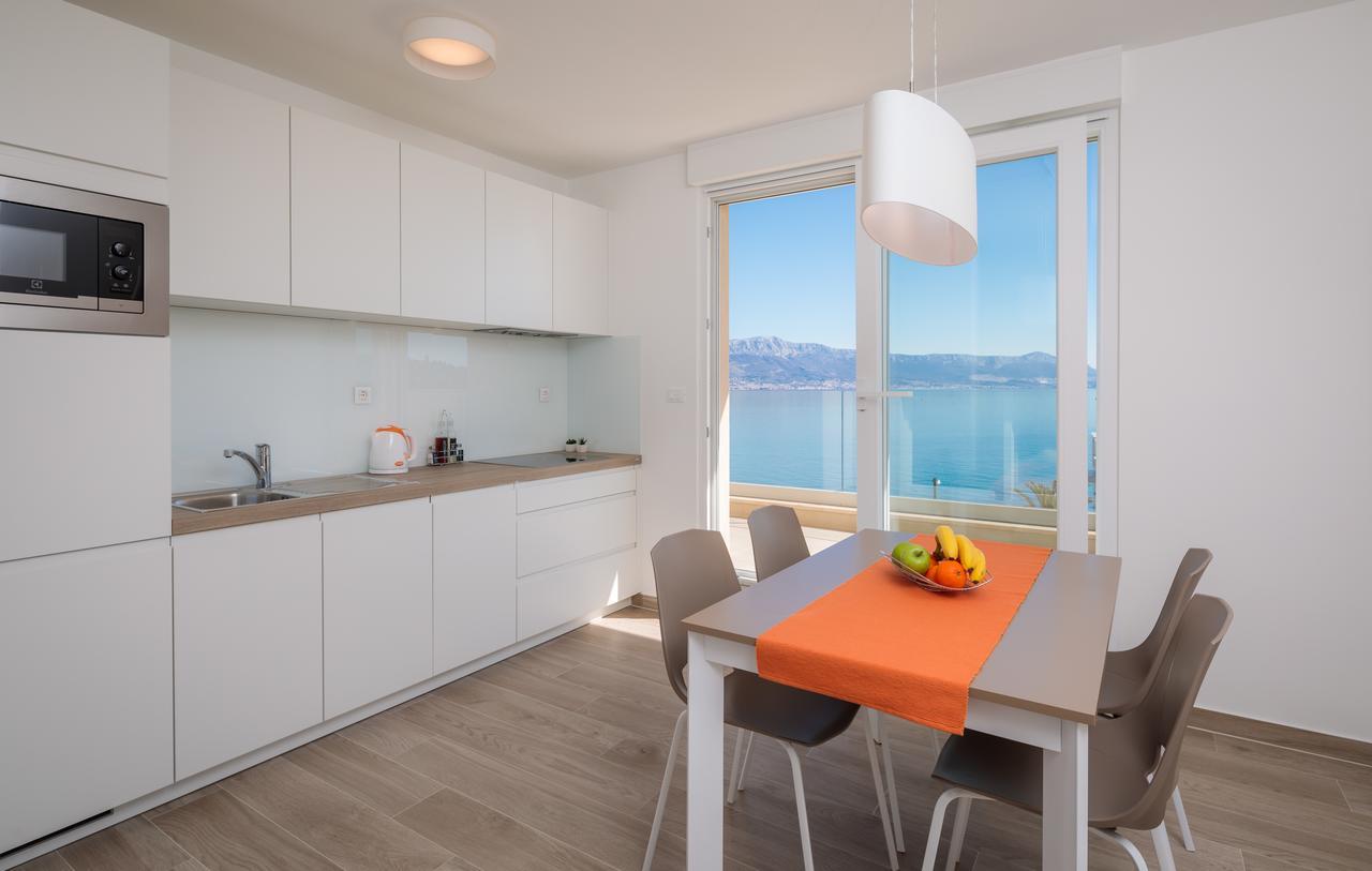Apartments Alba Слатине Екстериор снимка