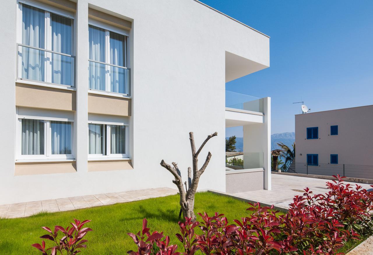 Apartments Alba Слатине Екстериор снимка